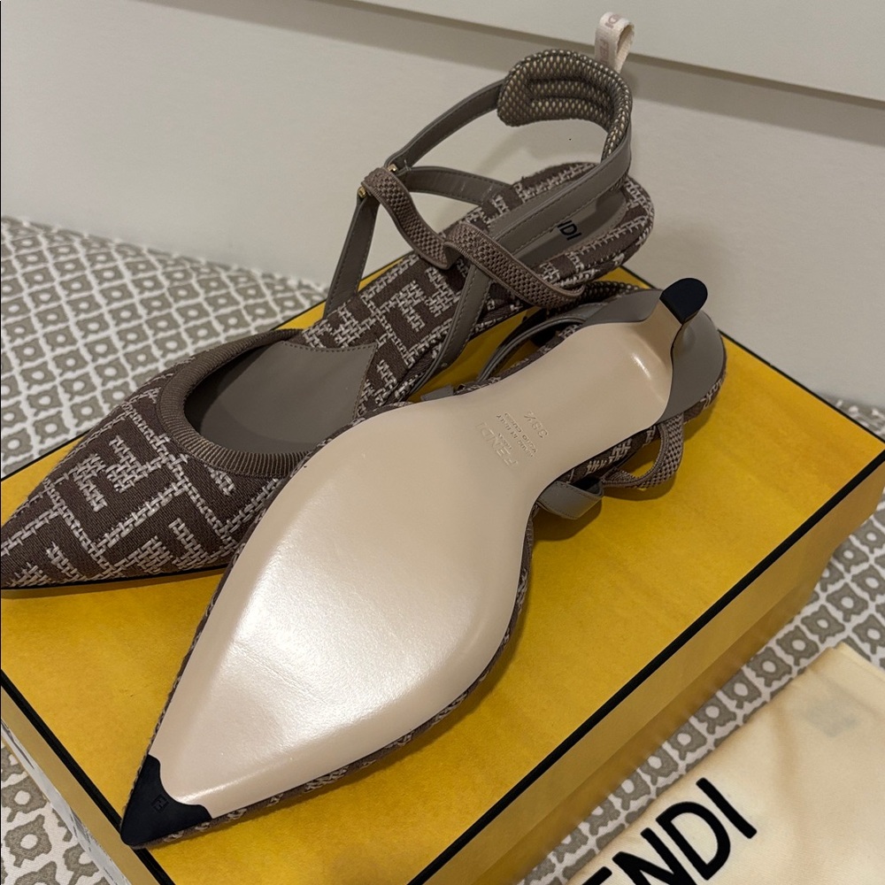 Fendi Women's Logo Kitten Heel - Picture 4 of 5